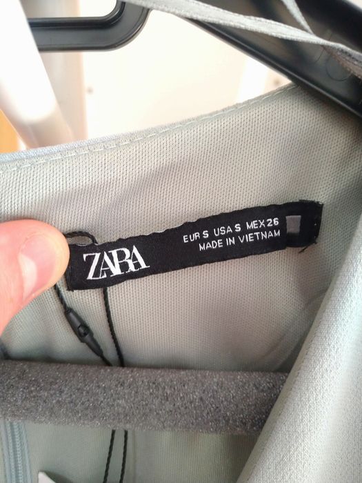 Macacão turquesa Zara