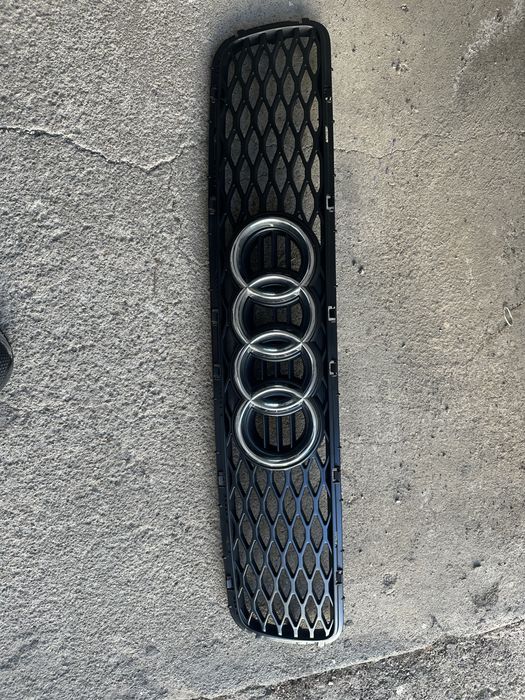 Grelha Audi RS4 B5