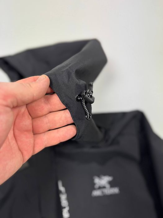 Вітровка arc’teryx
