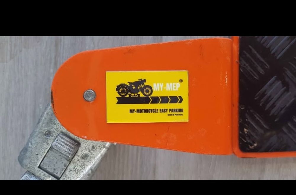 Base deslizante para estacionamento