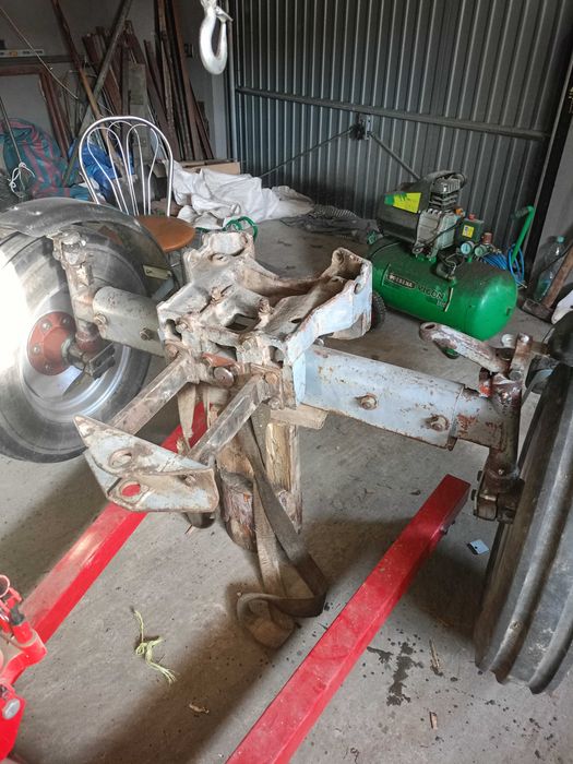 Przednia belka po regeneracji C-360 kolumna zaczep polowy