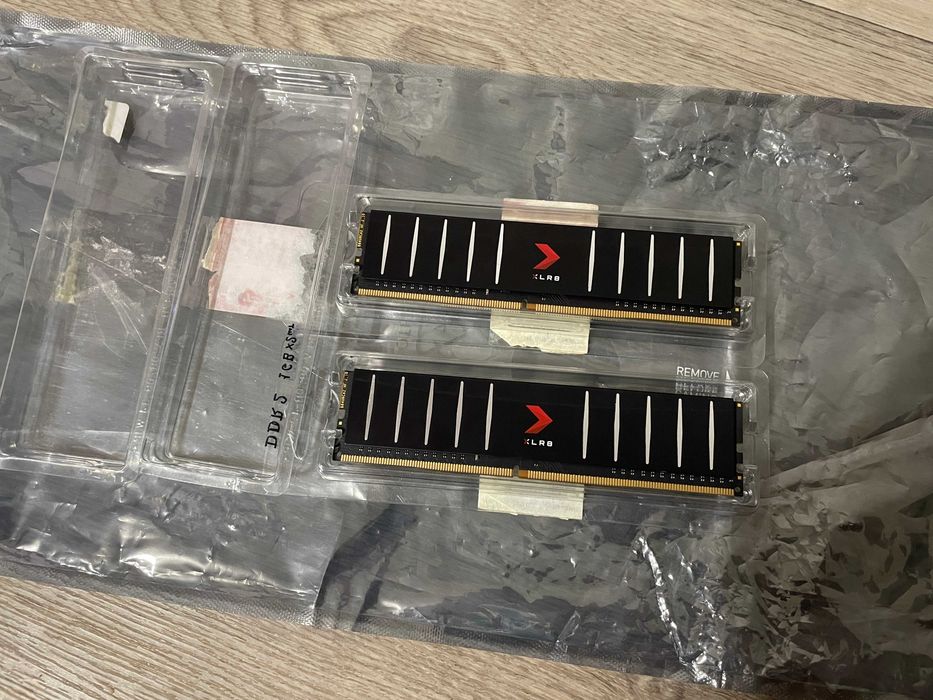 Память DDR4 2х8GB 16GB