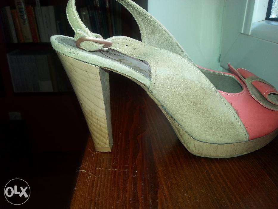 Sandały ze skóry, na obcasie