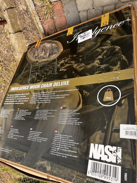 Nash moon chair deluxe