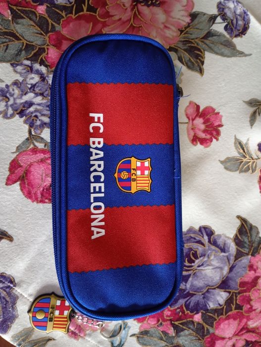 Piórnik FC Barcelona + brelok