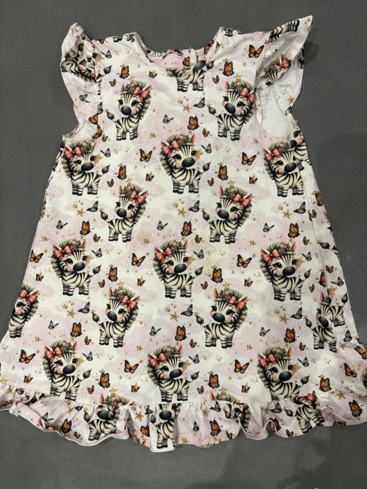 Paka ubranek z plamkami