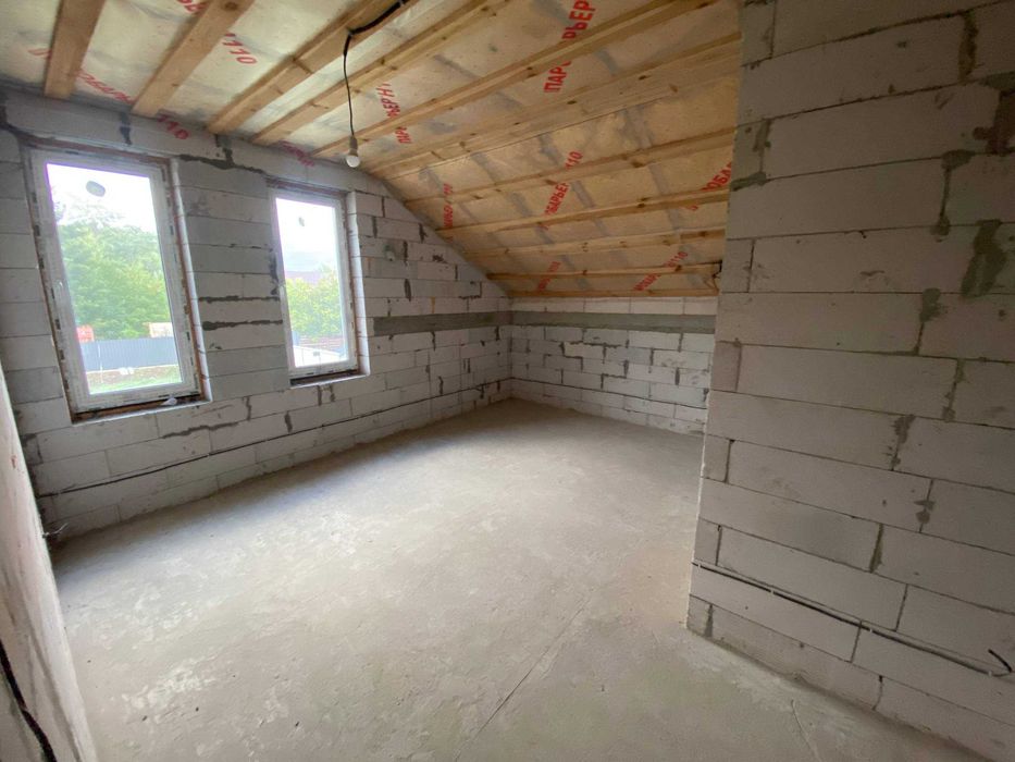 Будинок у Ворзелі 140 м², 8 соток, баня та укриття
