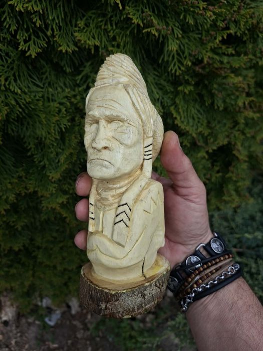 Rdzenni  figurka rękodzieło drewno
