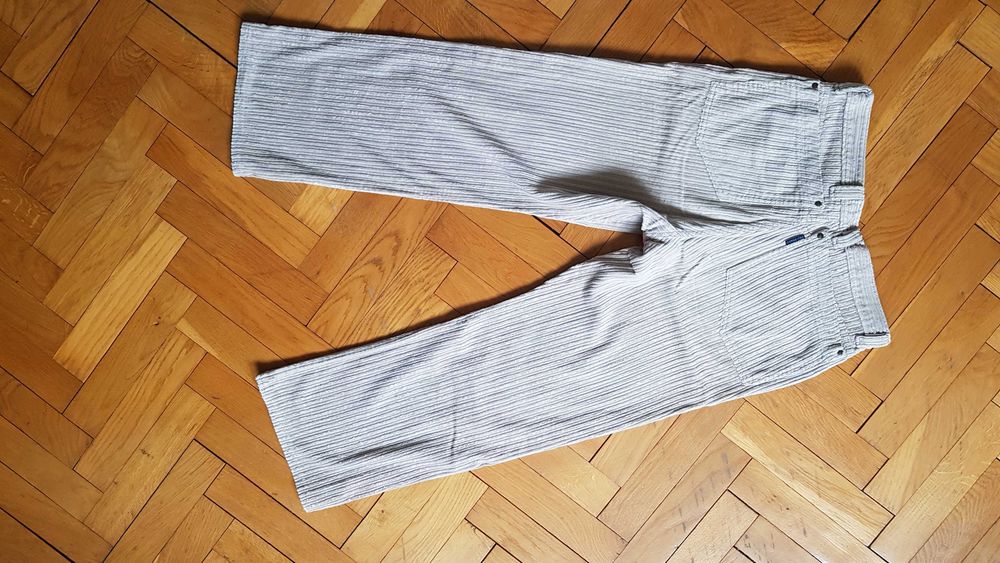 Spodnie jasne bezowe material ( nie jeans ) rozmiar S/M