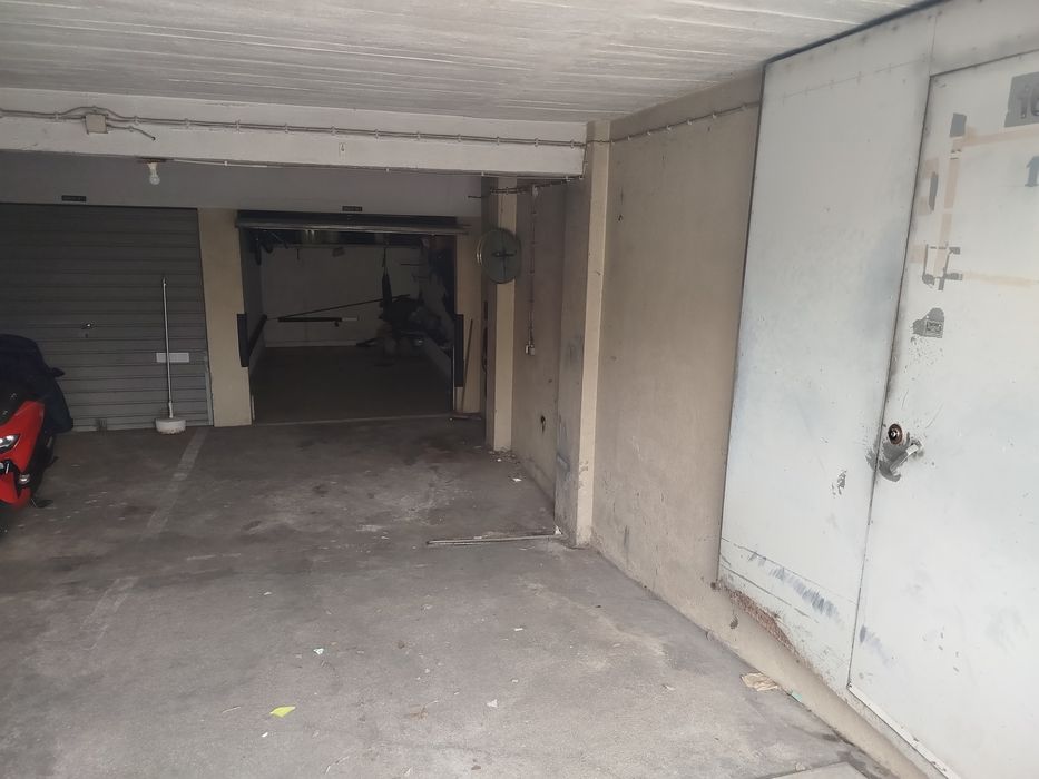 Alugo garagem Alhandra