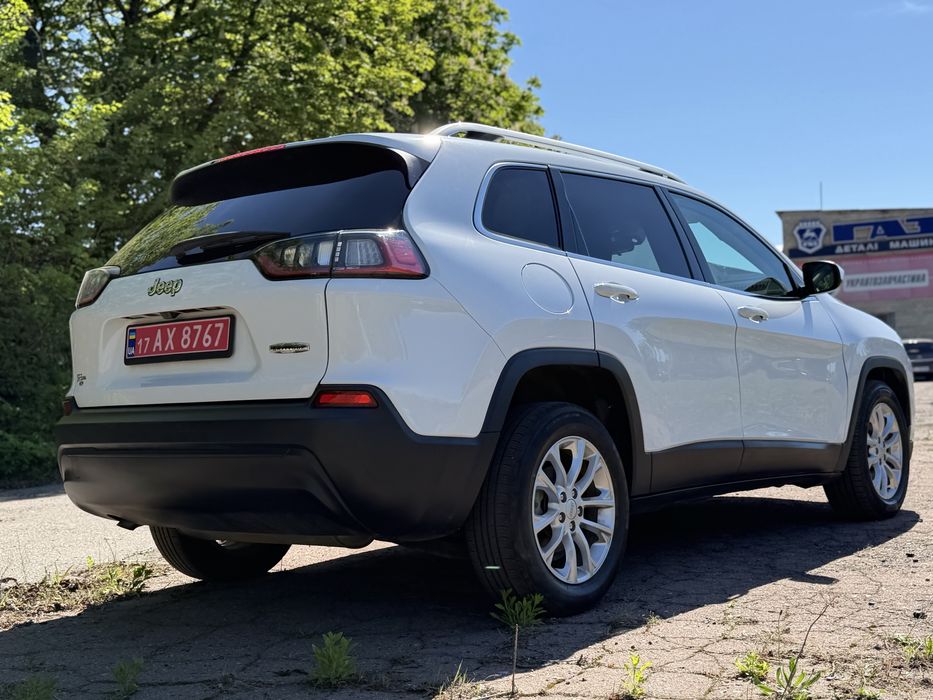 Продам Jeep Cherokee