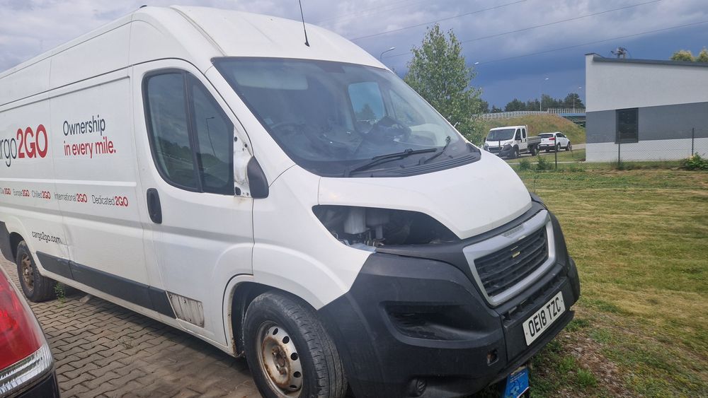 Peugeot Boxer L2H2 2017 2.0 bluehdi uszkodzony