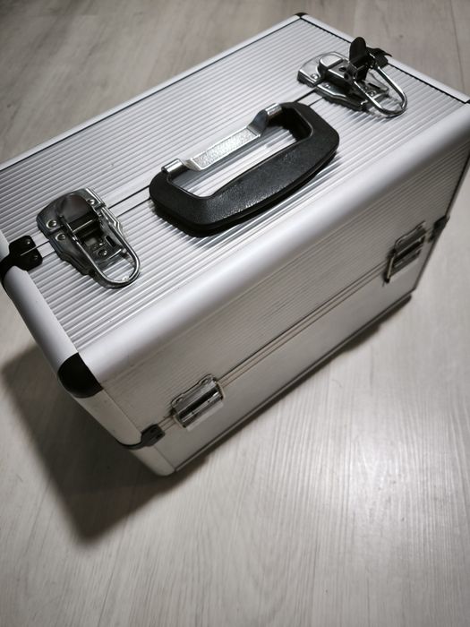 Kufer Wizażysty kyrolan 7808