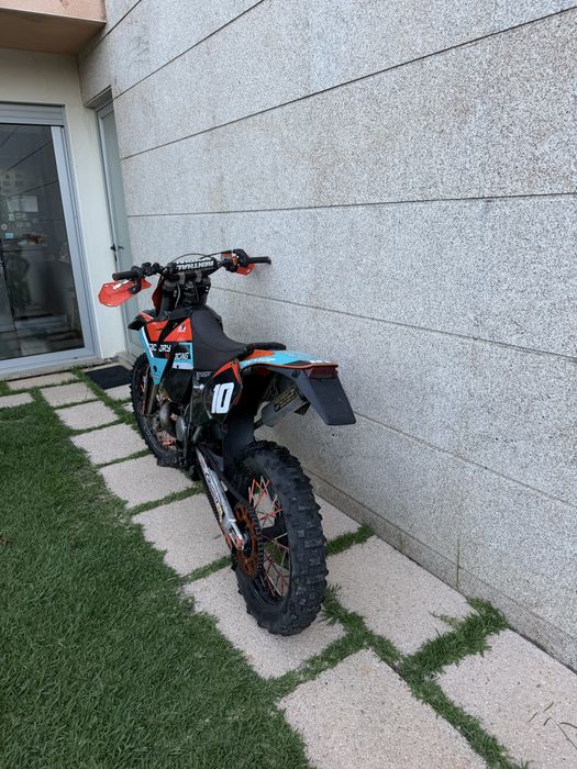 KTM 200 EXC matriculada