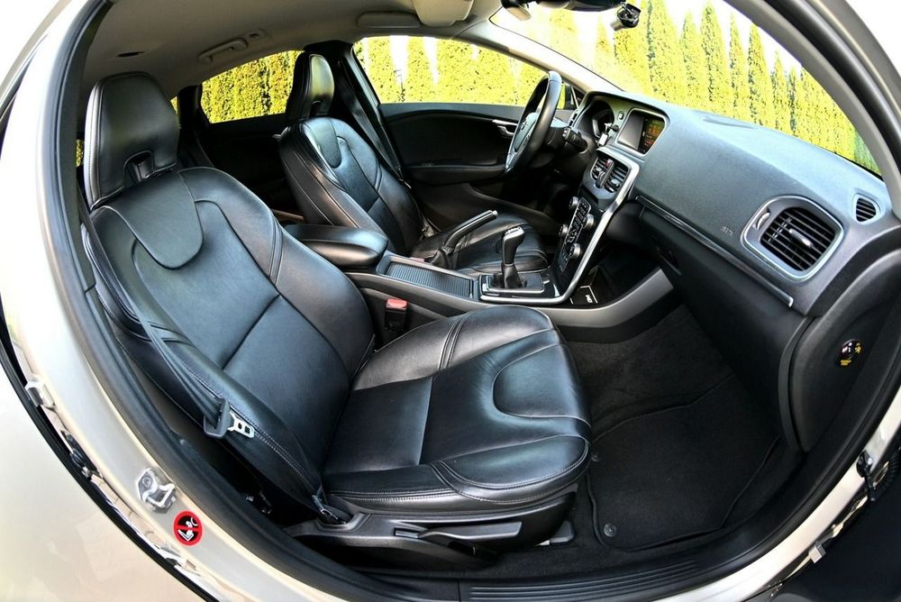 Volvo V40 2.0 D3 150 KM Lift Inscription Full Led Radar Navi Skóra  Full Opcja