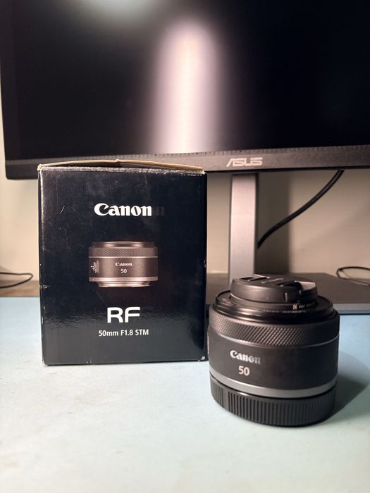 Canon RF 50mm f1.8 STM