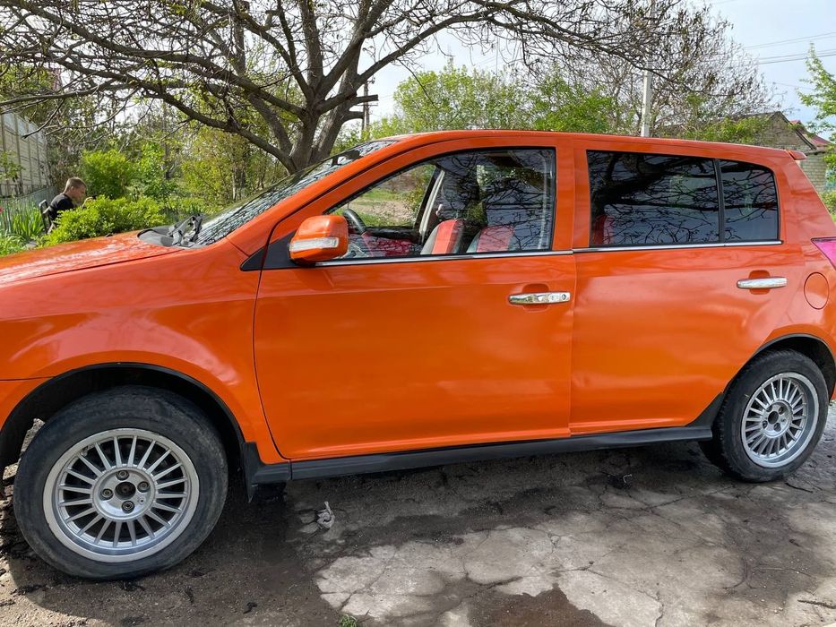 Джилі мк кросс 2013 року