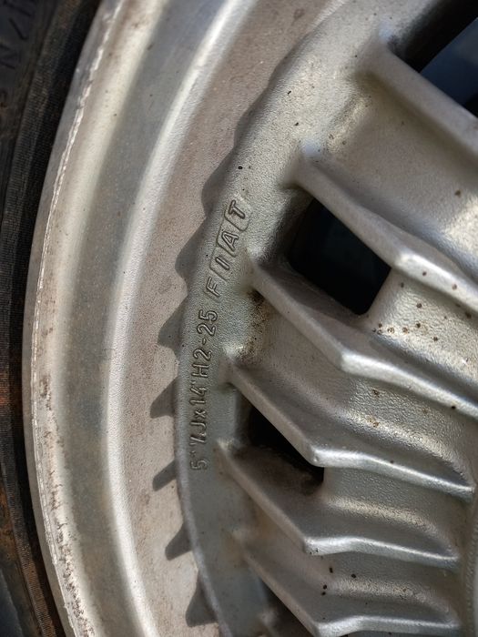 Jantes Cromodora ou Speedline 5,5x14 ET25 originais de FIAT Argenta