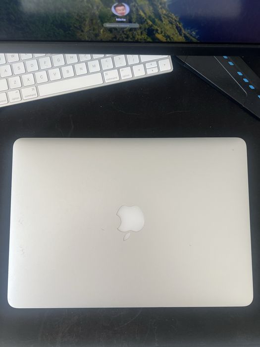 Macbook Air 2017 8GB I5