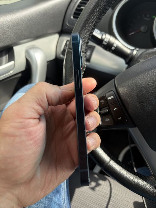 Продам свій айфон 13/128 стан на фото iphone 13/128