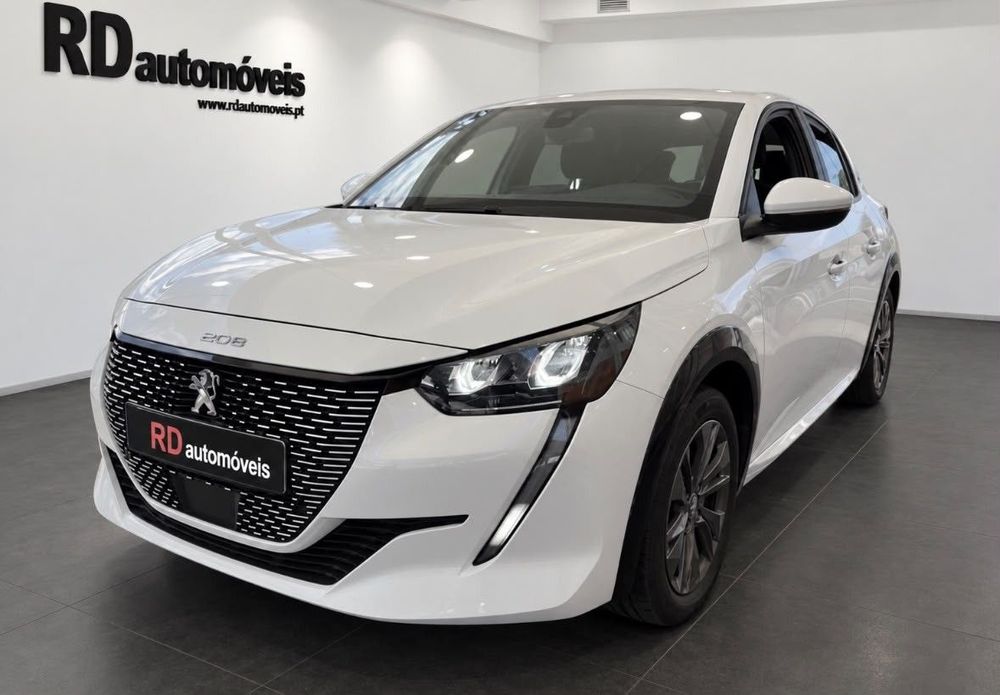 Peugeot e-208