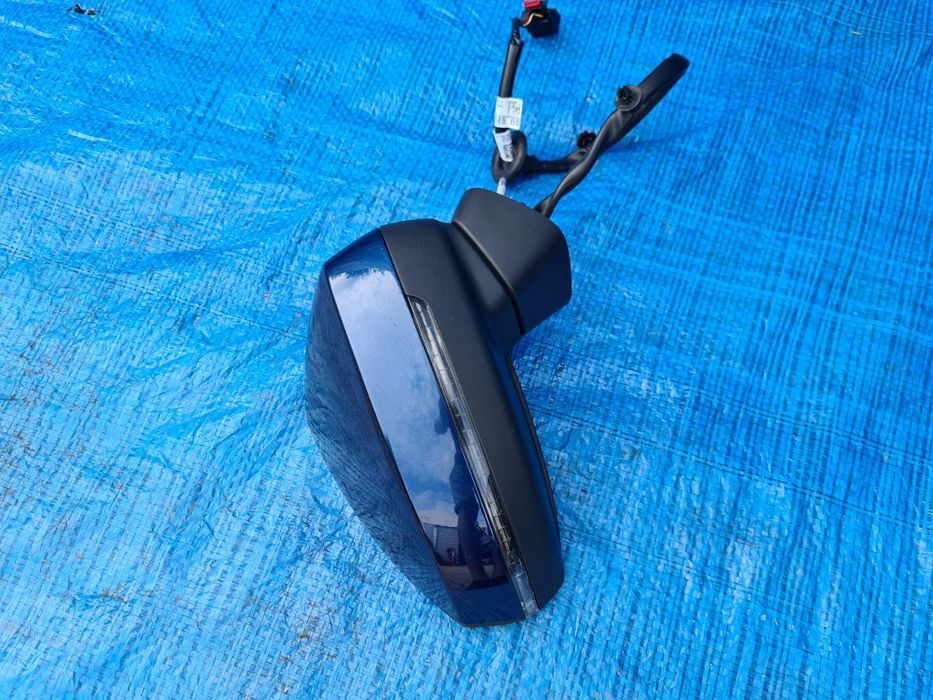 LUSTERKO prawe kompletne 6-PIN USA AUDI A3 8V5 SEDAN / oryginał LX5Q