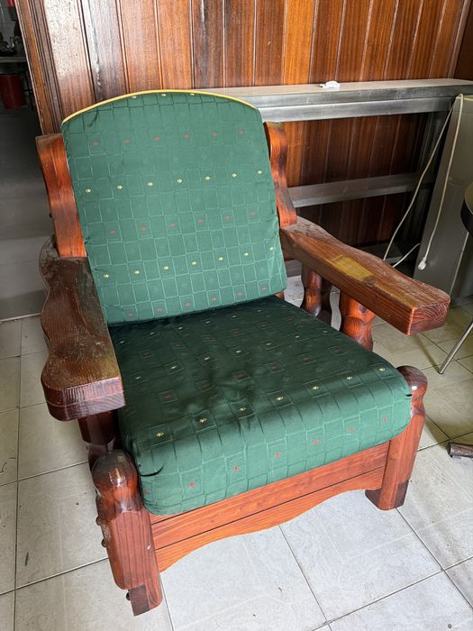 Sofa de baloico madeira