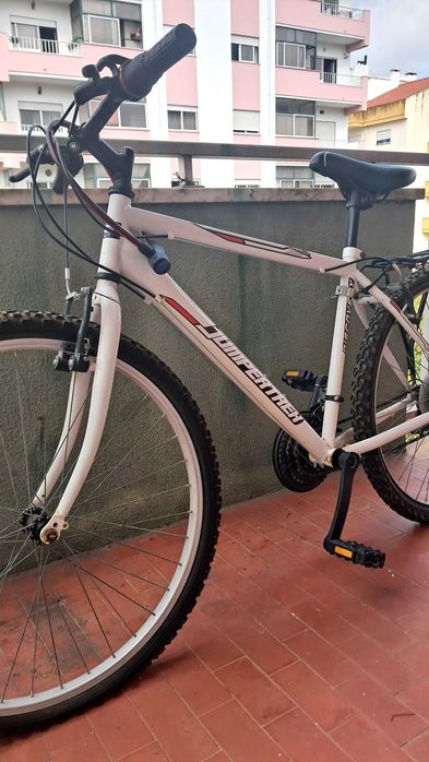 vendo bicicleta em bom estado
