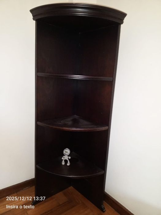 1 Estante e  2 armários de sala