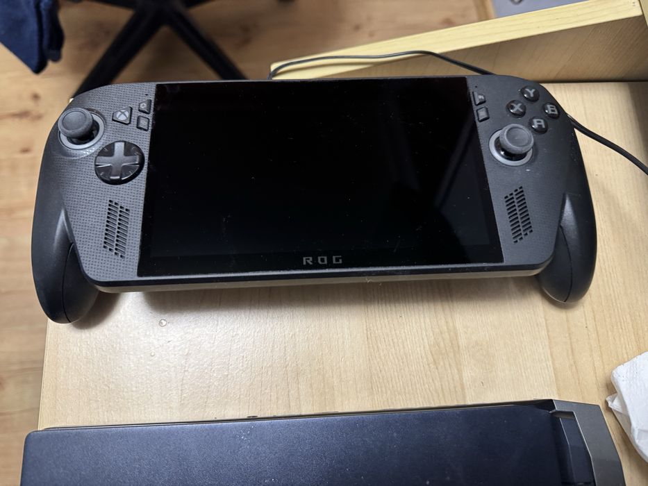 Konsola Asus rog xbox ally x