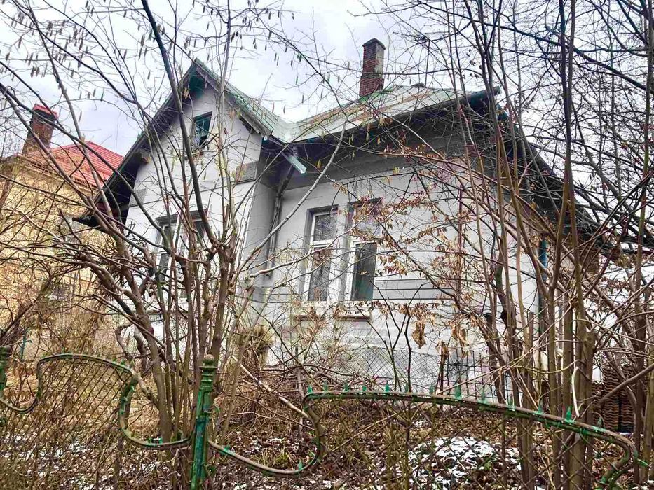 Продаж Будинку та Земельної ділянки. вул. Коновальця-Рудницького