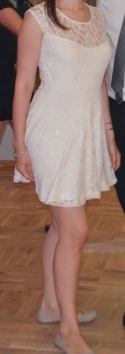 Krótka sukienka koronkowa, na wesele, chrzest, komunie, r.S/M