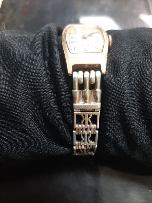 Продам механічний золотий годинник  " Звезда"