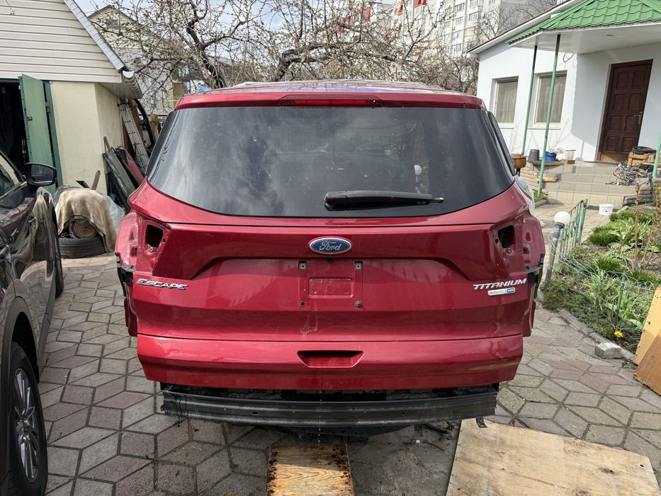 Ford escape 2016 2017 2018 2019 ляда кришка багажника панель