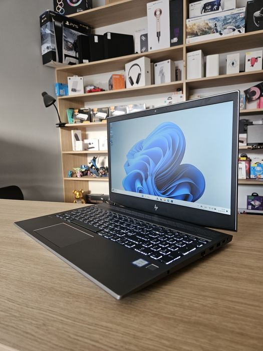 Потужній/Як нові/Батарея 100%-8годин YouTube/HP zbook 15v/i5/16/ssd/IP