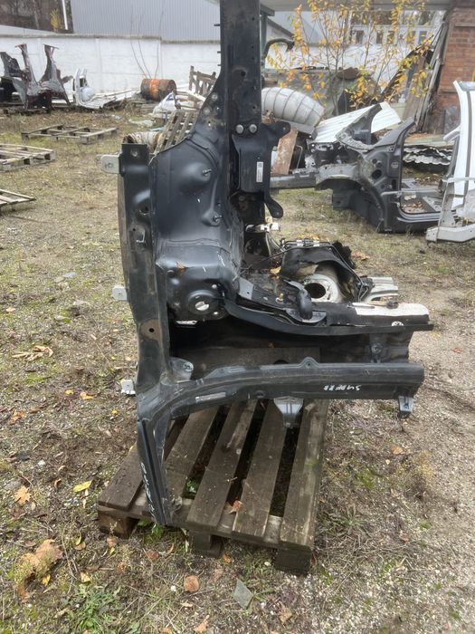 Передняя четверть шкода супер б год 18 Skoda super b