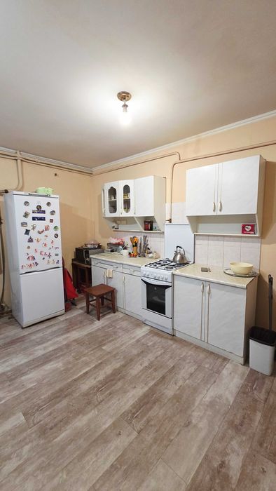 Продаж 3 кімнатної квартири з кабінетом в  центрі вул. Новосельського