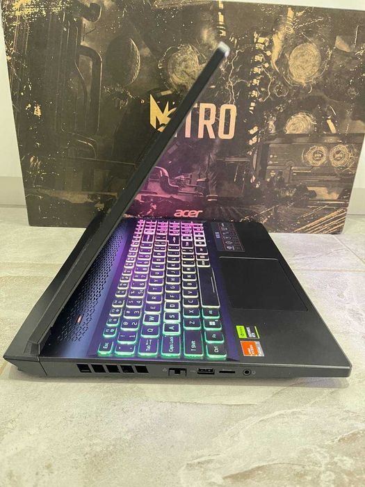 Ігровий ноутбук Acer Nitro 16 AN16/Ryzen 7 7840HS/RTX 4060 8GB/1TB/16