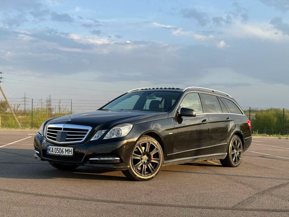 Mercedes-Benz E250 CGI BlueEFFICIENCY W212 2011