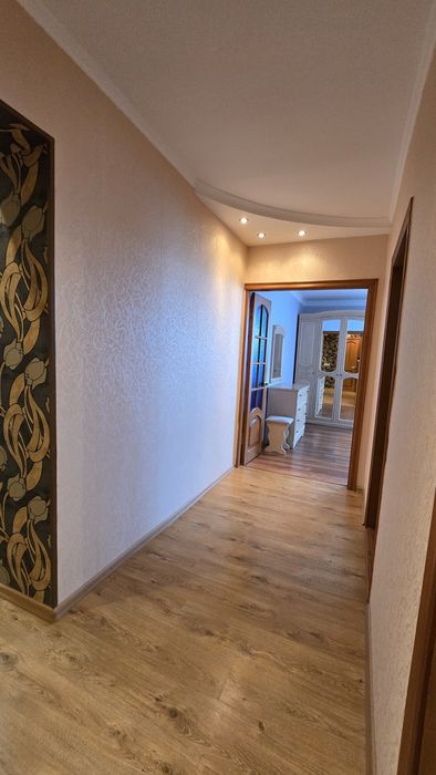 Продаж 3 кімнатна квартира  з ремонтом,  Центральний район, сертифікат