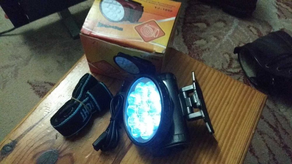 Ліхтарик налобний на акумуляторі