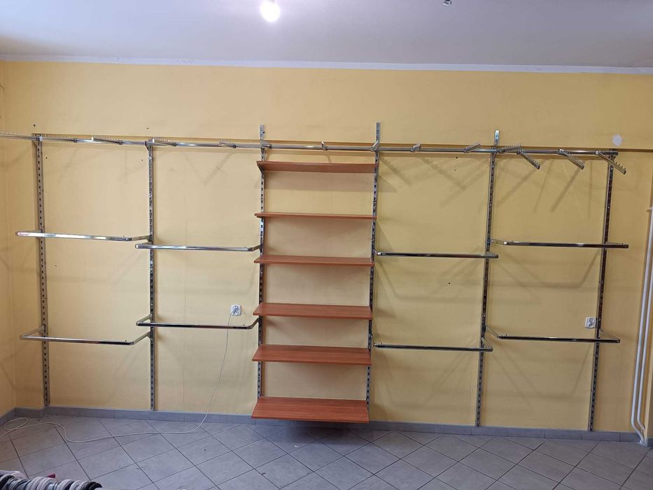 Duży regał na ścianę produkt Polski ze stali chromowanej