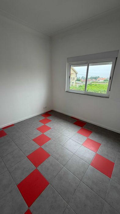 Moradia T2+1 Remodelada para Arrendamento em Canidelo – Vila Nova de Gaia