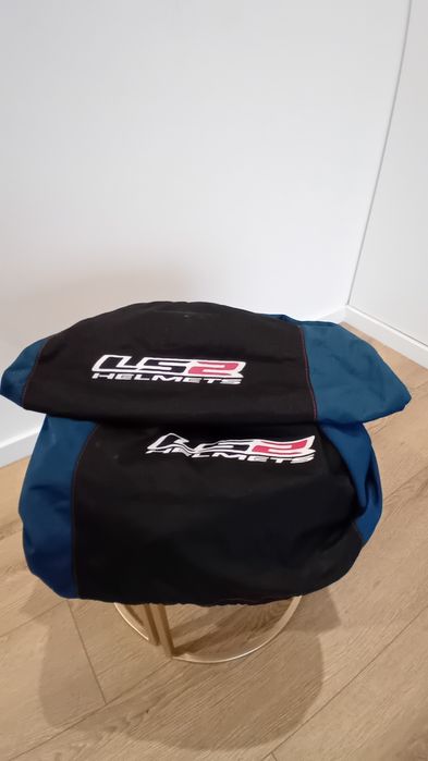 Dois capacetes LS2