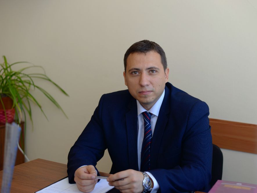 Адвокат. Юрист. Правнича допомога.