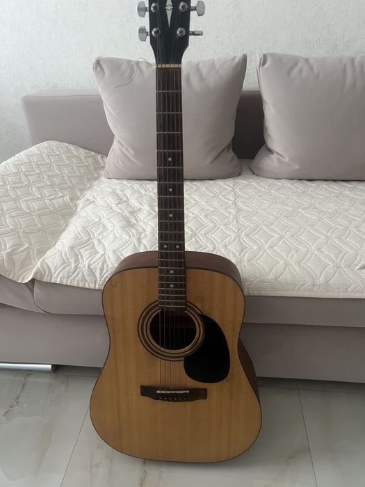 Акустична гітара CORT AD810