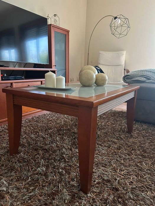 Conjunto móvel de sala com mesa de centro