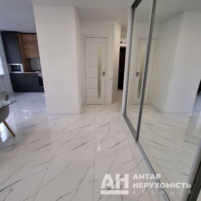 Двокімнатна біля Автовокзалу 2