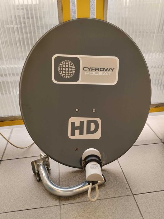 Talerz satelitarny z uchwytem