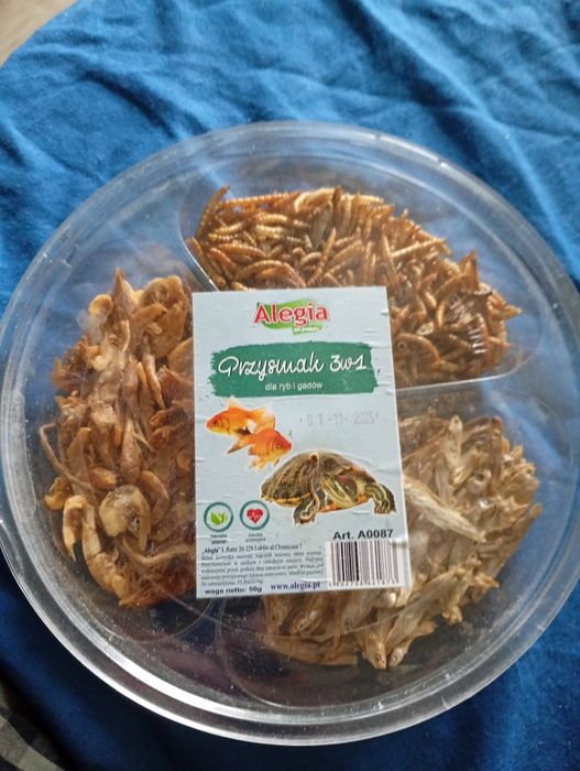 Przysmak 3w1 dla ryb i gadów